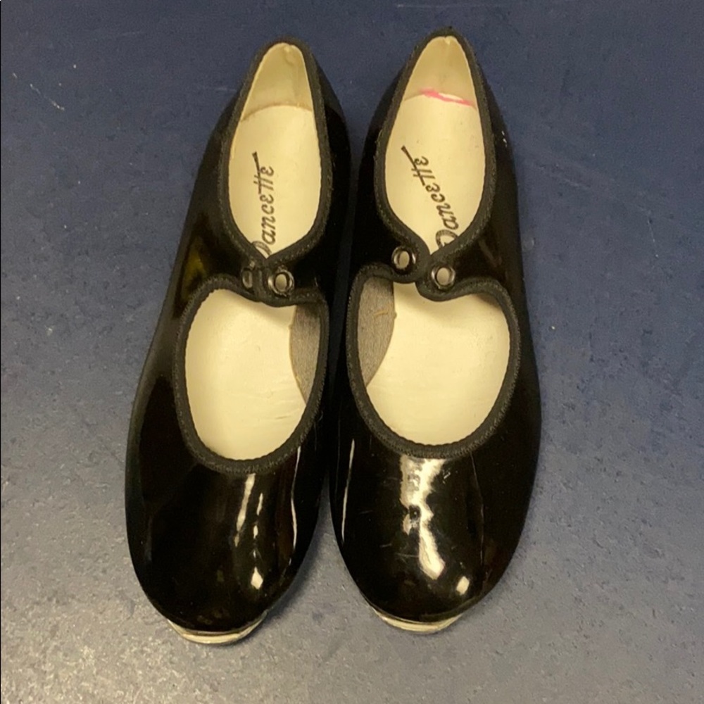 Tap shoes